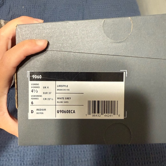 New Balance White and Gray Sneakers - Picture 2 of 2